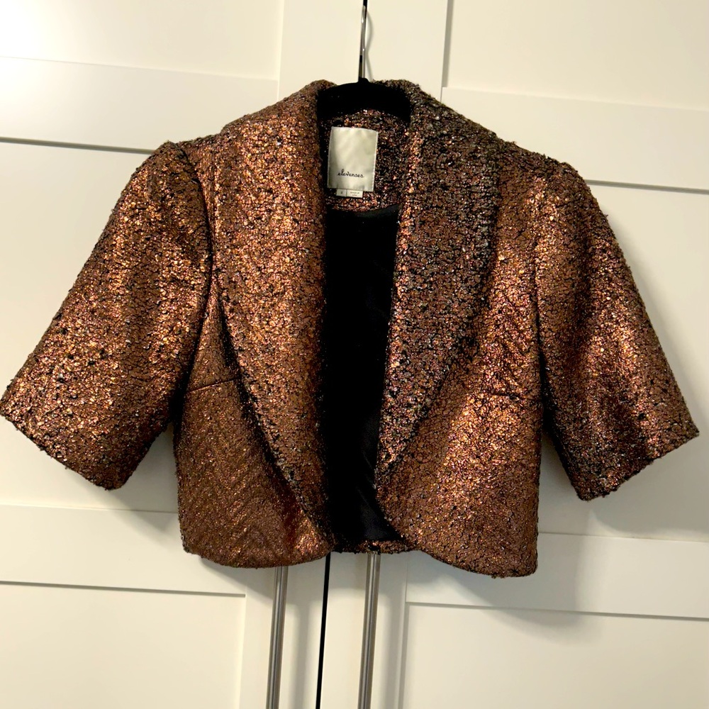 Quilted glimmering bolero jacket!